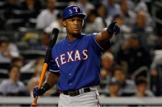 Adrián González en duda para México en el Clásico Mundial - Adrian-Beltré-670x441