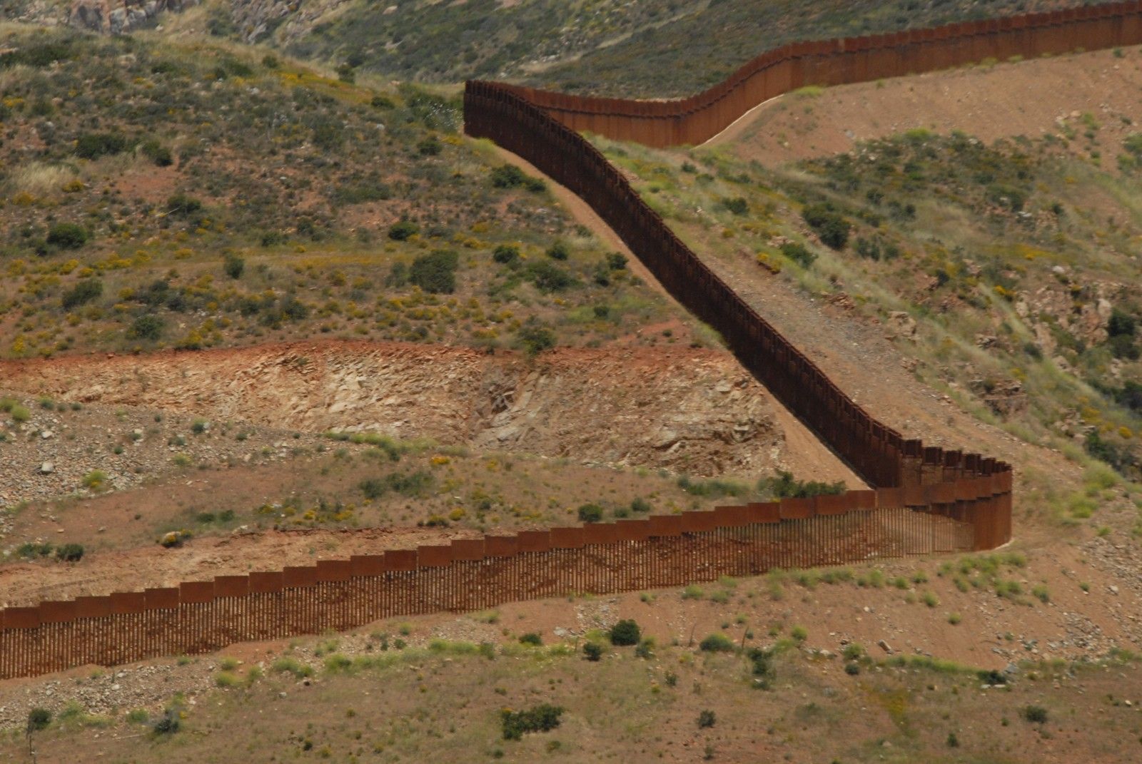 Senadores mexicanos harán "muro humano" en frontera con EE.UU. - Alfonso-Caraveo-Archivo-Colef-01-1