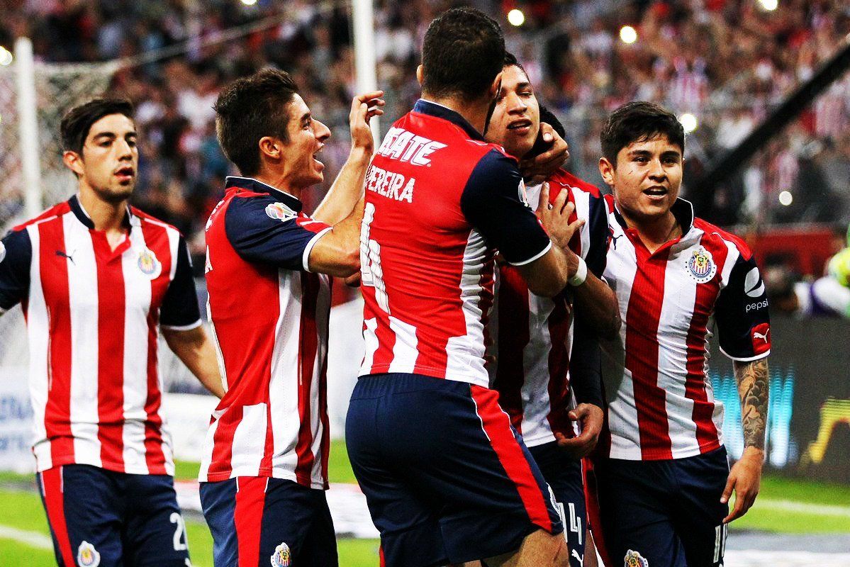 Chivas gana a Atlas 2-1, va por las Águilas - C4btHFTUkAAk_D-