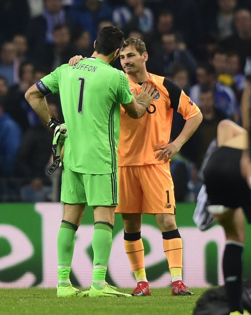 Juventus se impone de visitante ante el Porto - C5TRLIgWIAAP2u0-816x1024