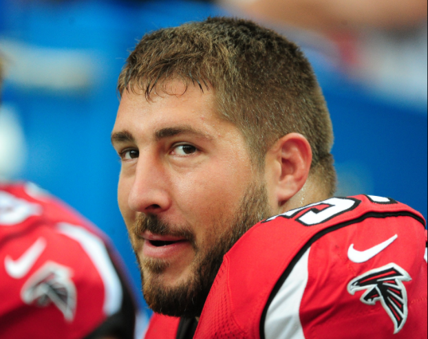 Centro de Atlanta jugará el Super Bowl con fractura - Captura-de-pantalla-2017-02-05-a-las-1.07.09-p.m.