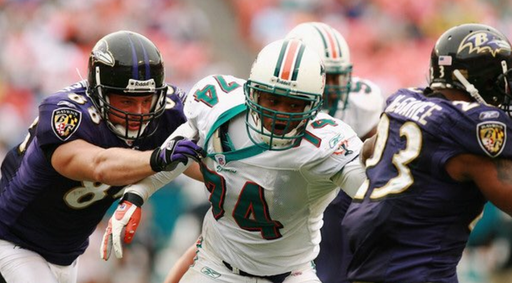 Exjugador de la NFL muere en incendio