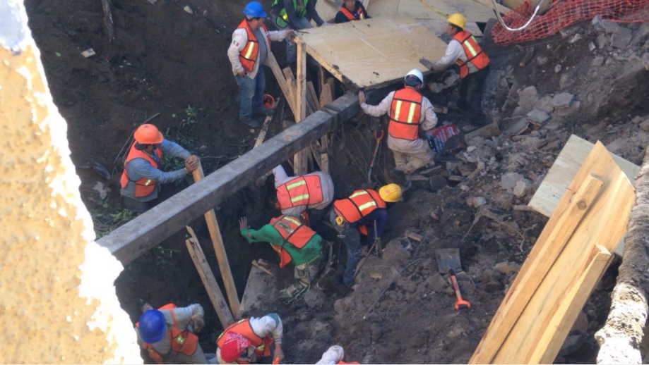 Derrumbe en Coyoacán deja dos muertos - Captura-de-pantalla-2017-02-15-a-las-12.22.33