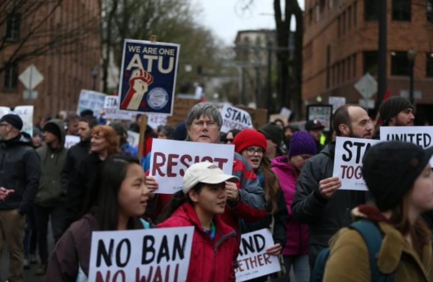 Miles marchan contra Trump en el 'Día del Presidente' - Captura-de-pantalla-2017-02-20-a-las-19.44.39