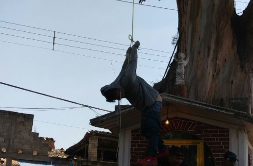 Video: habitantes de Tulancingo intentan linchar a presunto ladrón