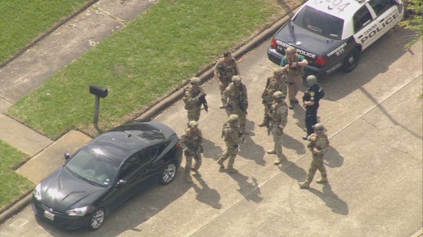 Tiroteo en Houston deja dos policías heridos