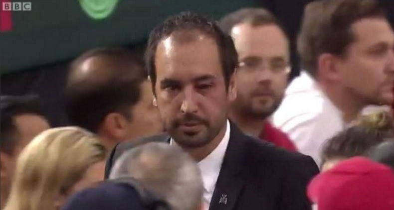 Operan a juez que recibió pelotazo en la cara en la Copa Davis - Denis-Shapovalov-arbitre-Arnaud-Gabas-Coupe-Davis-disqualification