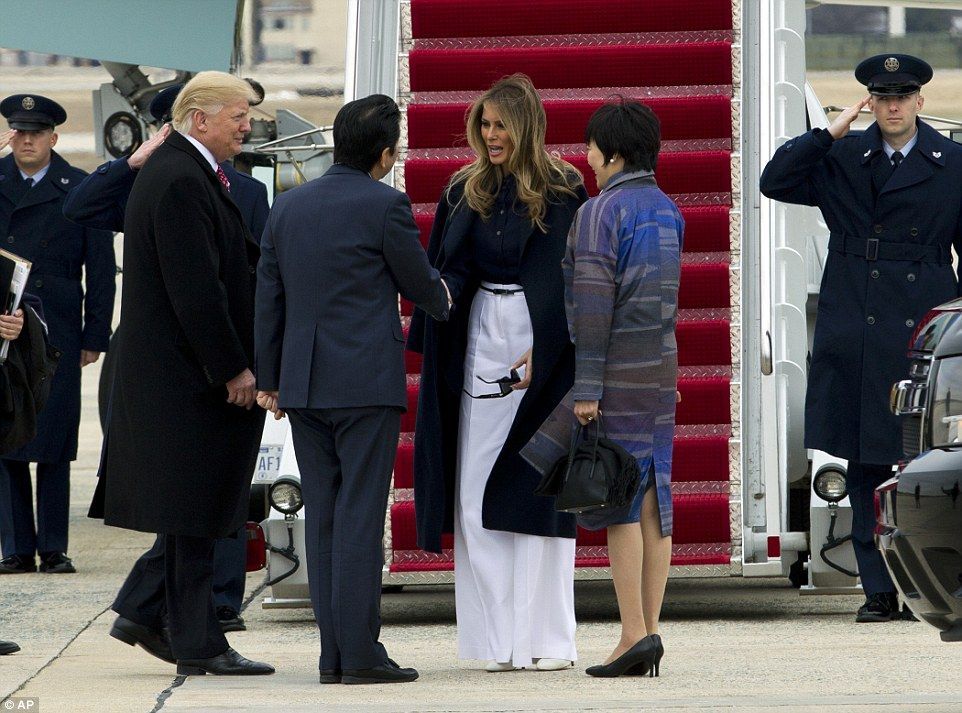 La cena de Trump, el primer ministro japonés y el dueño de los Patriotas - Donald-Trump-Abe-Melania-Akie-Japón-Estados-Unidos-19