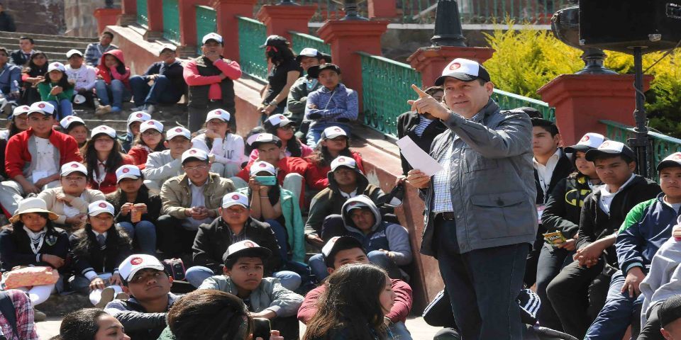 Educación, cultura y valores, herramientas contra la inseguridad: Eruviel Ávila