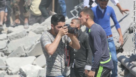 Estados Unidos prohíbe el ingreso a sirio nominado al Oscar - Khaled-Khateeb-3