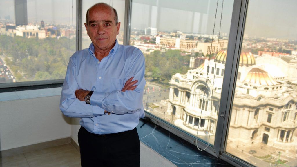 La Torre Latinoamericana estrena su tercer reloj - Pedro-Fossas-director-de-la-Torre-Latinoamericana-1024x576