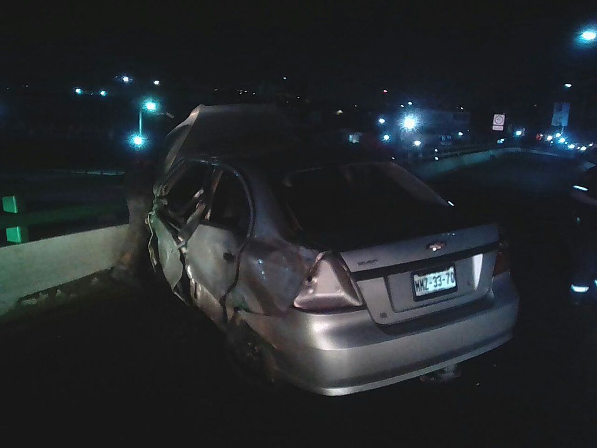 Muere mujer en accidente vial en Periférico