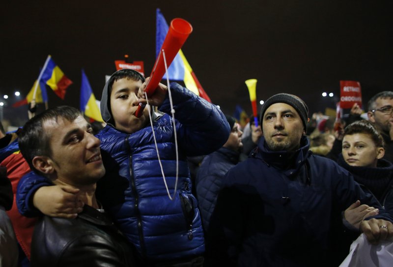 Protestas en Rumania por despenalización de la corrupción - RUMANIA-PROTESTAS-APA
