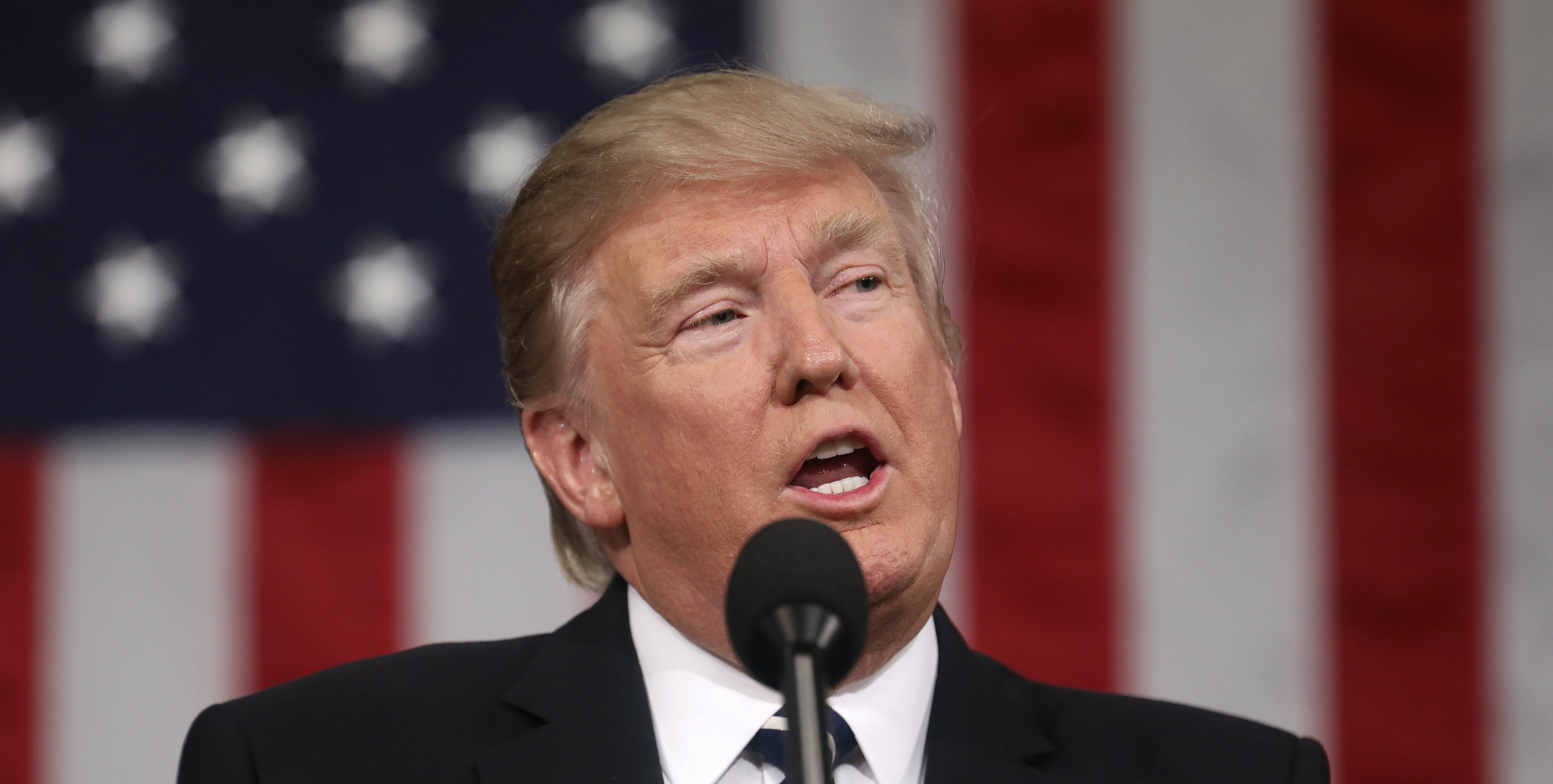 Trump anuncia que impulsará reforma migratoria para indocumentados