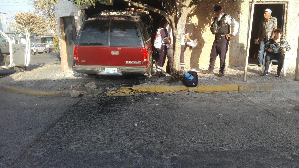 Conductor sufre infarto al volante y mata a cuatro personas