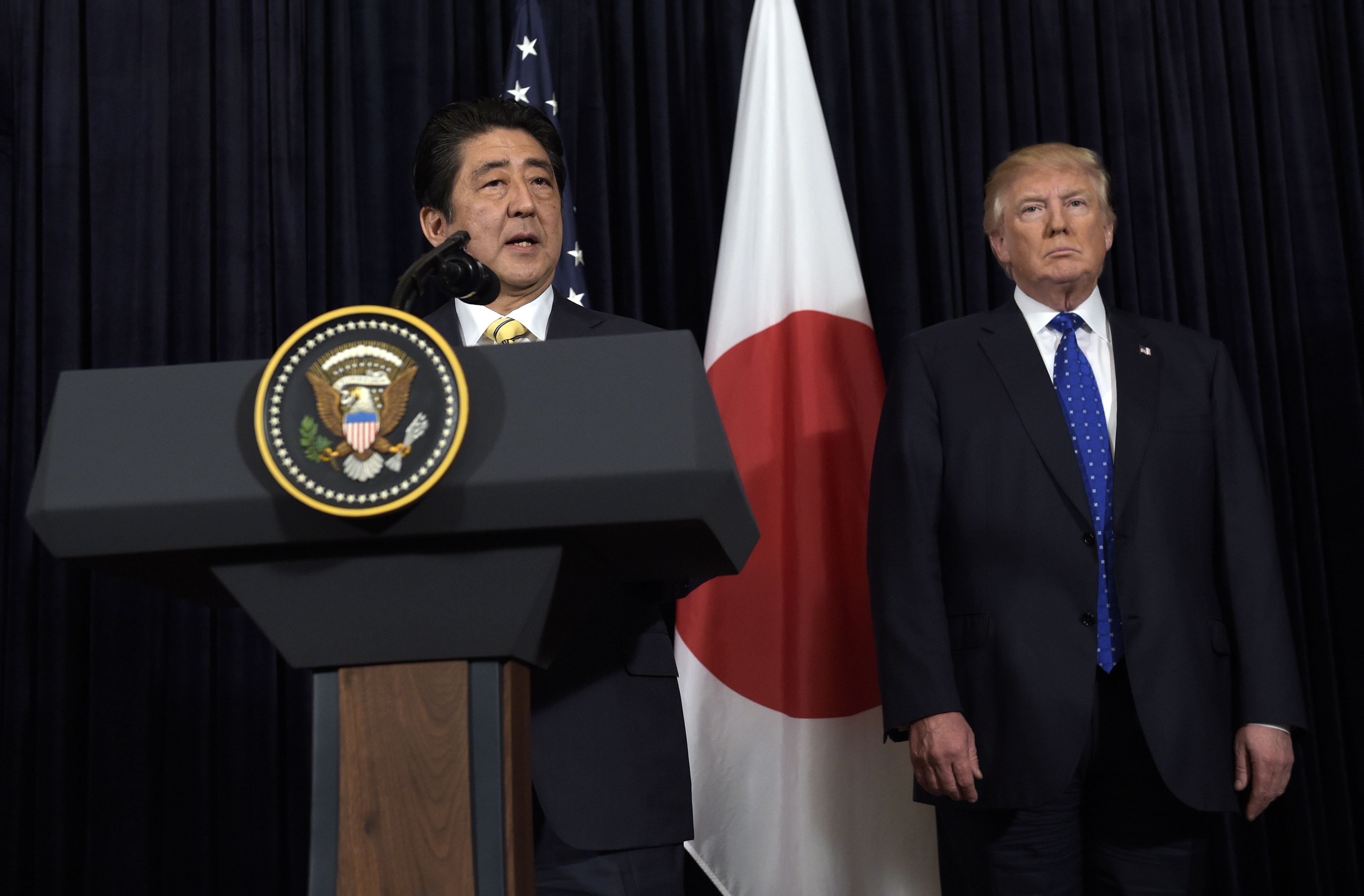 Corea del Norte prueba nuevo misil balístico - Trump-Abe