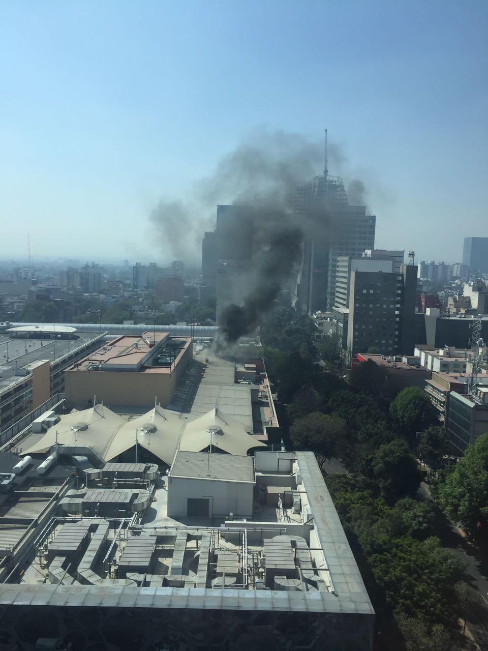 Incendio en Liverpool Insurgentes - WhatsApp-Image-2017-02-10-at-11.32.28-AM