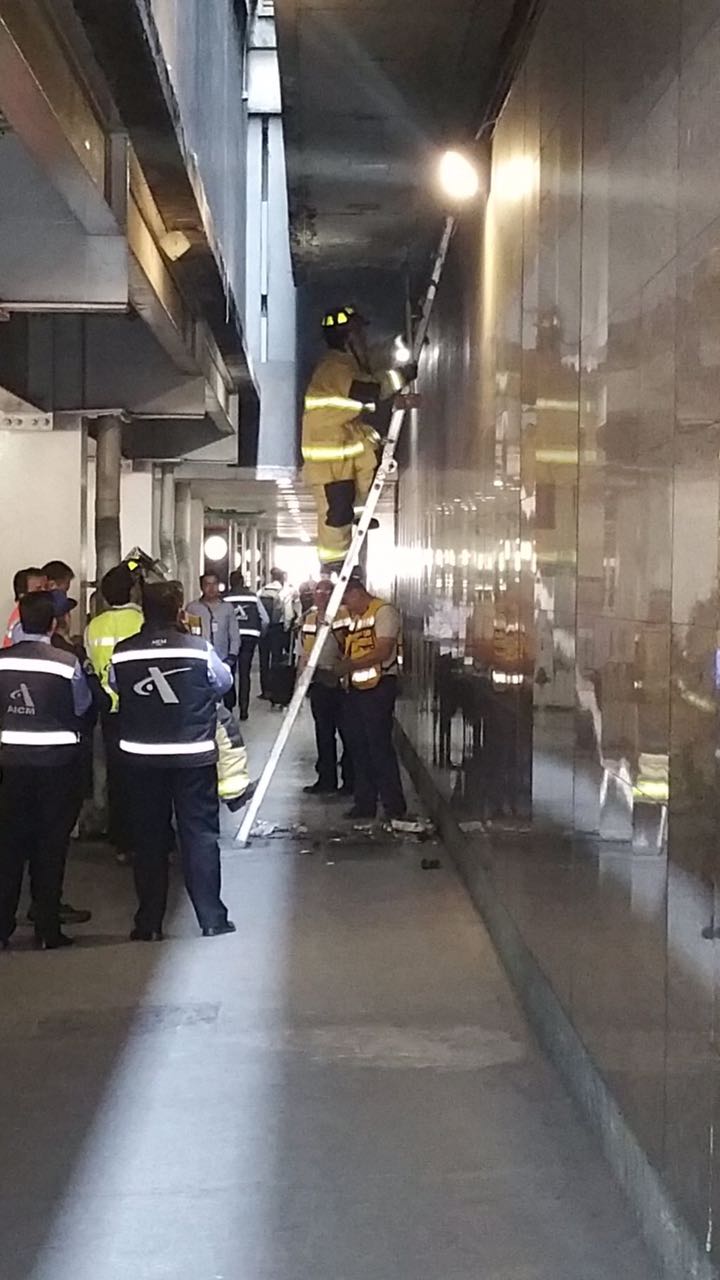 Humareda en el AICM - WhatsApp-Image-2017-02-27-at-1.12.26-PM