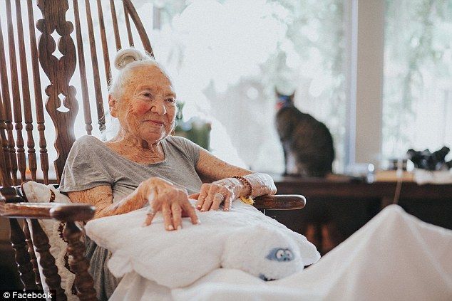 Actor de Hollywood invita a anciana a vivir sus últimos días en su casa - actor-2