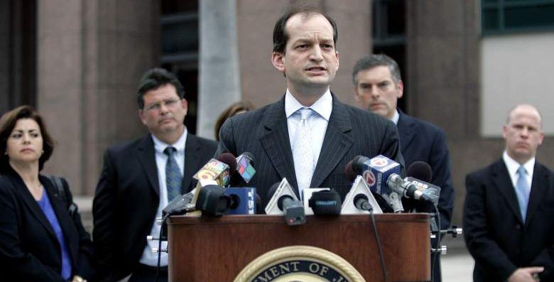 Trump nombra a latino como secretario del Trabajo Trump nombra a latino como secretario del Trabajo