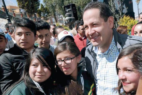 Educación, cultura y valores, herramientas contra la inseguridad: Eruviel Ávila - arton339396-1