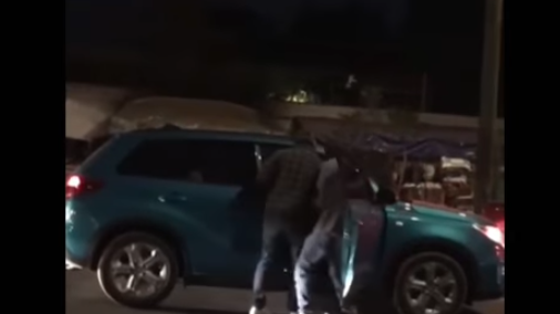 Video: asaltan a automovilista en Iztacalco