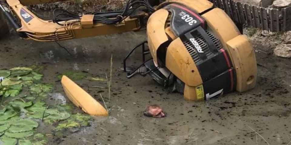 #Viral Hombre hace yoga para salvarse de morir ahogado #Viral Hombre hace yoga para salvarse de morir ahogado