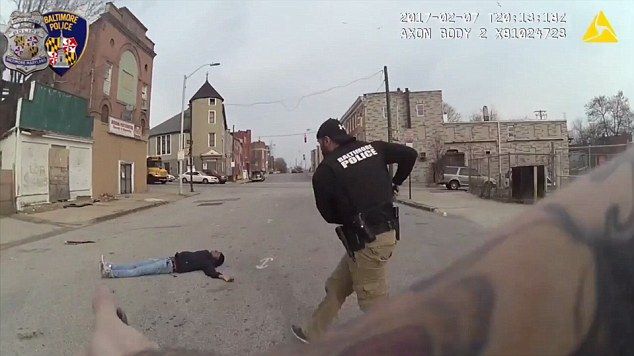 Video: policía abate a adolescente negro que le apuntó con una pistola - baltimore-shooting-3