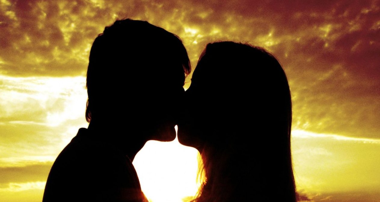 Recomiendan medidas para evitar enfermedades contagiadas por el beso