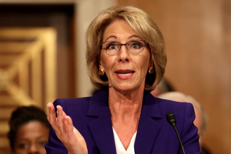 Betsy DeVos es la nueva secretaria de Educación de EE.UU. - betsy-devos