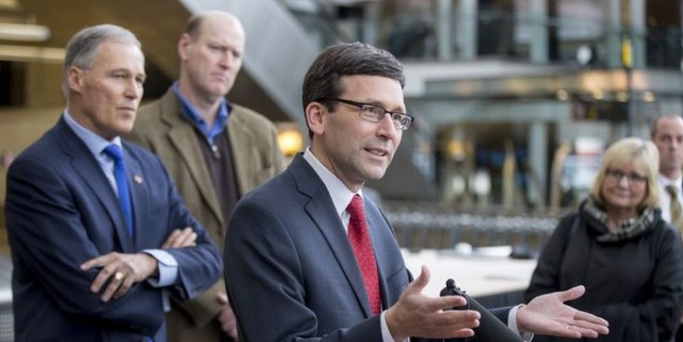 Interponen demanda Washington y 15 estados para salvar a DACA - bob-ferguson-4