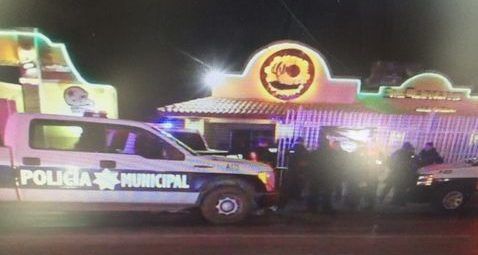 Ejecutan a tres hombres en restaurante de Ciudad Juárez