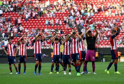 Rodolfo Pizarro salva a Chivas de la derrota - chivas-santos-4