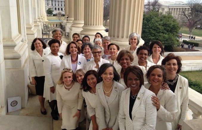 Trump anuncia que impulsará reforma migratoria para indocumentados - demócratas