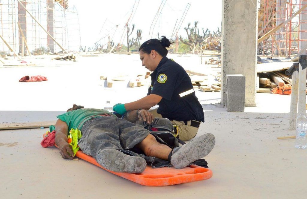 Derrumbe deja dos muertos y dos heridos en Monterrey - derrumbe3_1-1024x666