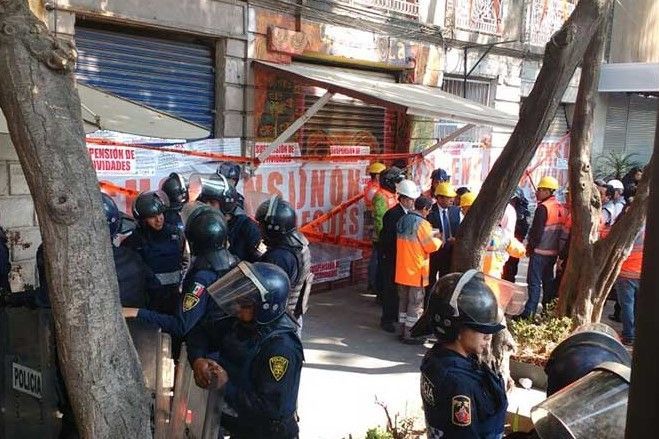Desalojan edificio en la colonia Roma por riesgo de desplomarse - desalojo-I