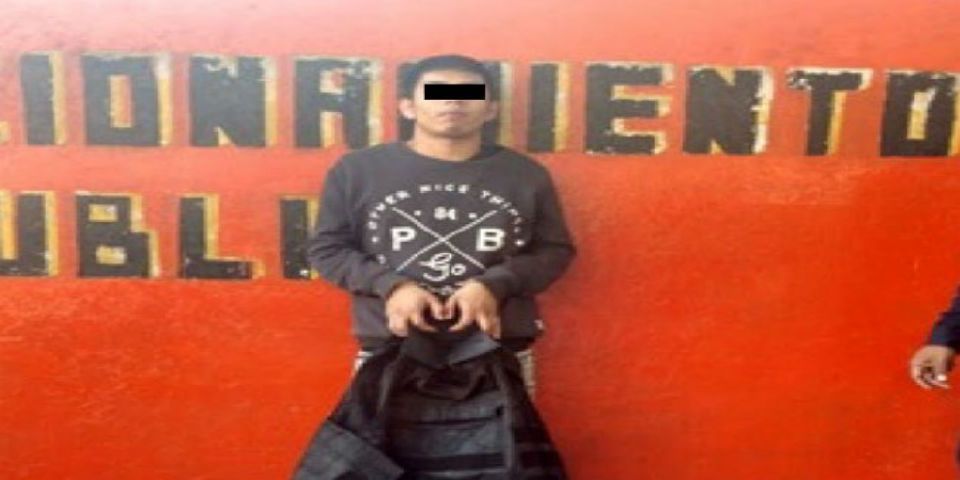 Detienen a hombre de 19 años por narcomenudeo en Tepito