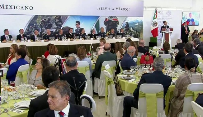 "Inadmisibles descalificaciones contra las Fuerzas Armadas": Peña Nieto - dia-del-ejercito