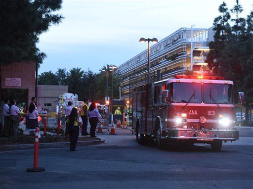 Incendio deja al menos siete lesionados en Disneylandia