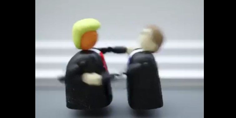 Recrean el apretón de manos de Donald Trump