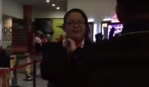 Sancionada trabajadora de Cinemex que agredió a menor