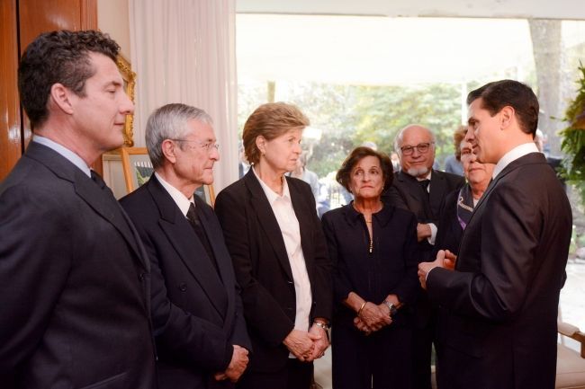 Hijo de Lorenzo Servitje le dedica carta póstuma - epn-Lorenzo-Servitje