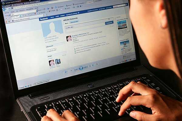 Investigan amenaza de balacera en secundaria vía Facebook