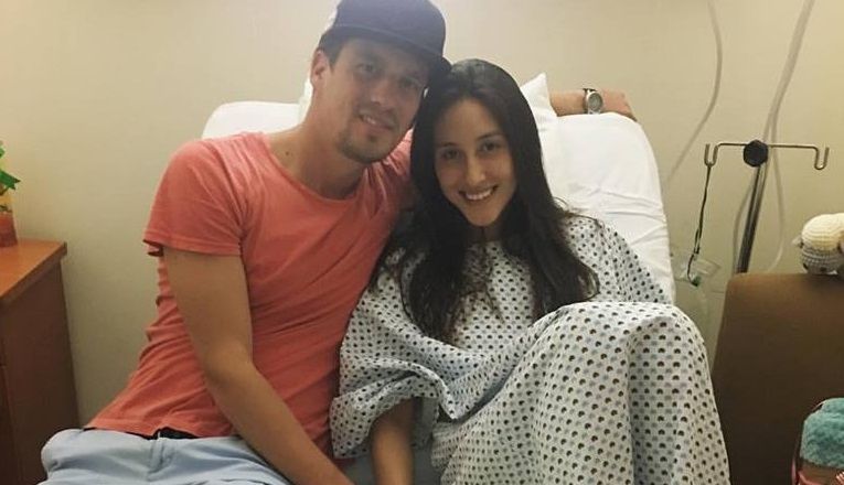 Dan de alta a nadadora herida por bala perdida