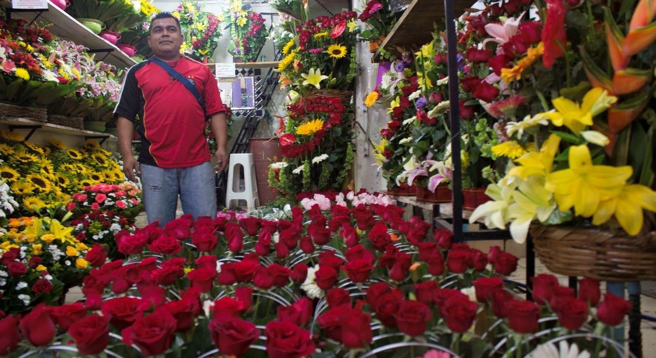 Flores al doble de precio por 14 de febrero - flores