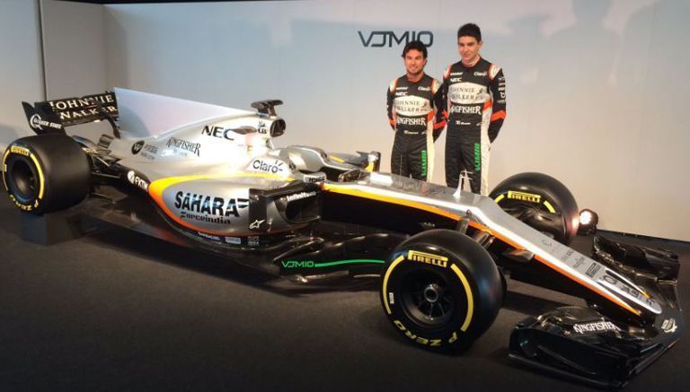 Checo Pérez presenta el coche VJM10 de Force India