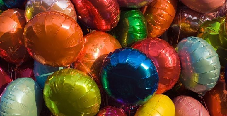 Metro levanta restricción para ingresar con globos metálicos