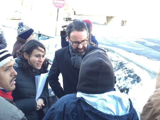 Amenazan a cónsul mexicano en Nueva York durante reunión con migrantes - gomez-pickering