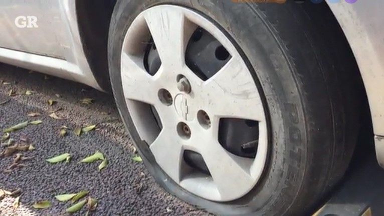 Cámara de diputados abandona 20 vehículos híbridos - híbridos-4