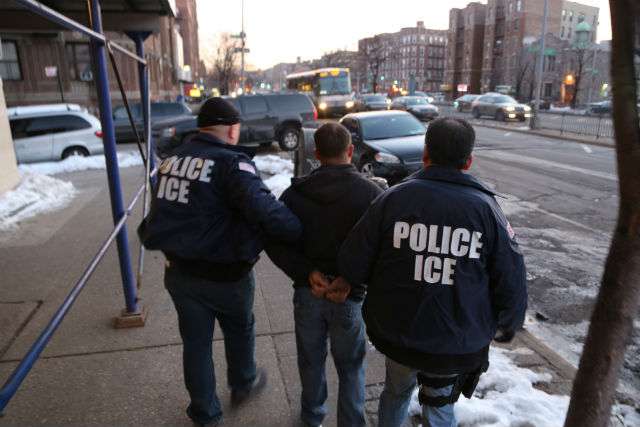 Estafas a inmigrantes en Nueva York por temor a deportaciones - ice-2